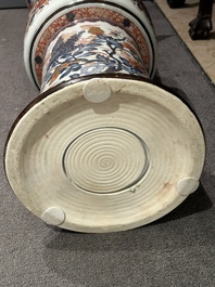 Important vase de forme 'gu' en porcelaine de Samson de style Imari aux armes du Duc d'Orl&eacute;ans, 19&egrave;me