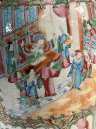 Drie Chinese Canton famille rose vazen, een grote kom en een bord, 19/20e eeuw