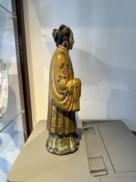 Paire de figures aux t&ecirc;tes amovibles en argile &agrave; d&eacute;coration polychrome, Chine, 18/19&egrave;me