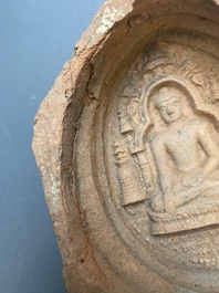 Cinq plaques votives bouddhistes en terre cuite, P&eacute;riode Pa&iuml;enne, Birmanie, 11/14&egrave;me