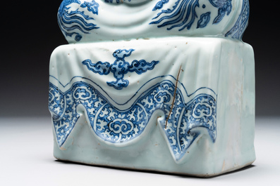 An exceptional Chinese blue and white porcelain figure of Guanyin, Wanli