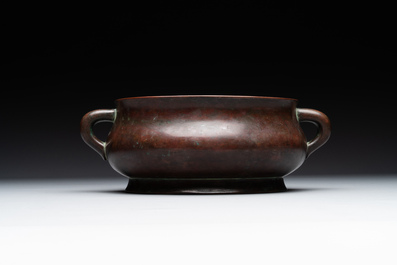 Grand br&ucirc;le-parfum en bronze, Chine, marque de Xuande, Ming