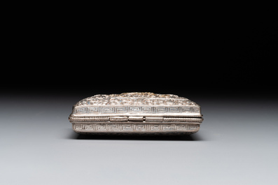 A fine Mongolian parcel-gilt silver 'qilin' box, 18/19th C.