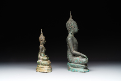 Four various Burmese bronze Buddhas, 15/17th C.