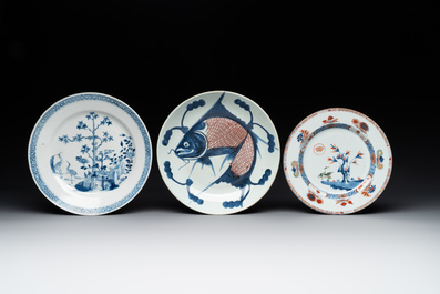 A Chinese ge-type brush washer, a pair of pink bowls, two plates and a saucer, Kangxi and later
