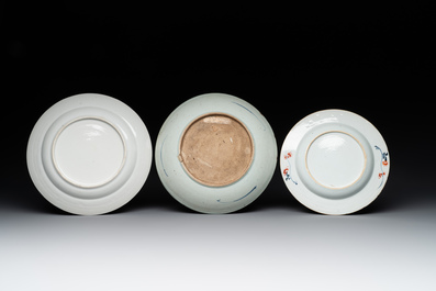 A Chinese ge-type brush washer, a pair of pink bowls, two plates and a saucer, Kangxi and later