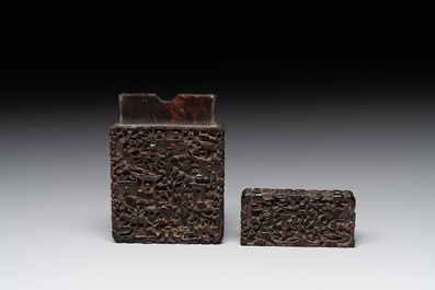A Chinese jade carving, a tortoiseshell card holder and an iron-red snuff bottle, 19th C.