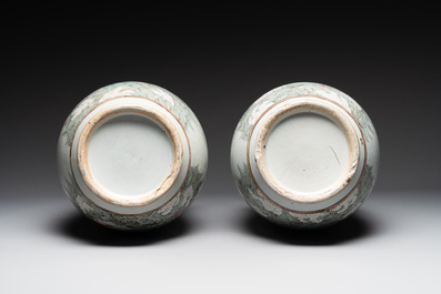 A pair of Chinese famille rose vases with cranes, 19th C.