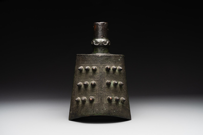 A rare Chinese archaic bronze bell, 'nao 鐃', Western Zhou