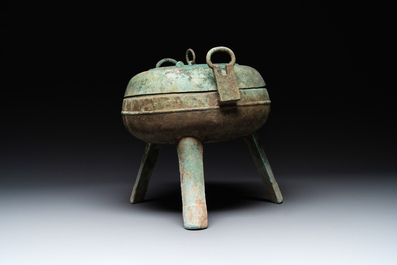 A Chinese archaic bronze tripod food vessel, 'ding 鼎', Eastern Han