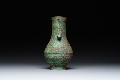 A large bronze arrow vase, 'touhu 投壺', Song/Yuan