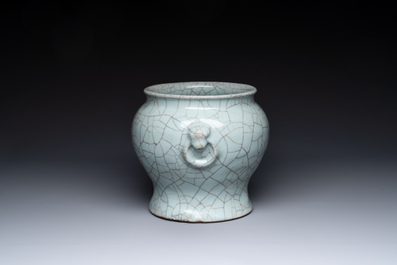 A Chinese ge-type vase with lion handles 18th C.
