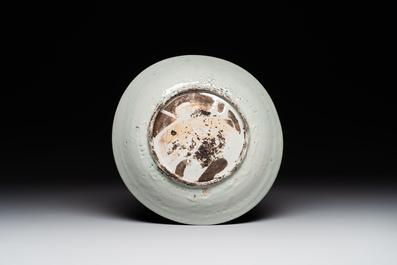 A Chinese Swatow turquoise- and black-enamelled 'carp, narcissus and chrysanthemum' plate and a tomobako, Ming