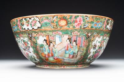 A Chinese Canton famille rose reticulated basket and stand, a bowl and a dish, 19th C.