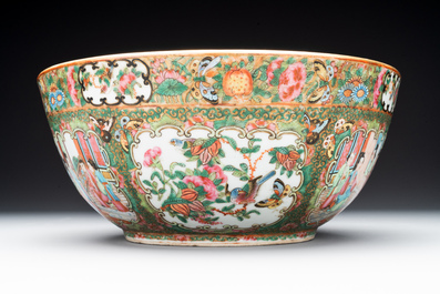 A Chinese Canton famille rose reticulated basket and stand, a bowl and a dish, 19th C.
