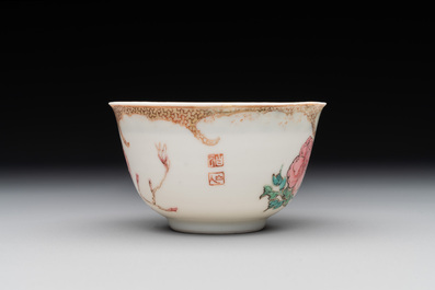 An extremely rare and early Chinese famille rose semi-eggshell 'rooster' cup, Baiyun Shanren 白雲山人 seal mark, Yongzheng