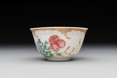 An extremely rare and early Chinese famille rose semi-eggshell 'rooster' cup, Baiyun Shanren 白雲山人 seal mark, Yongzheng