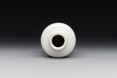 A Chinese famille rose 'Wu Shuang Pu' snuff bottle, 19th C.