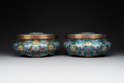 A pair of Chinese cloisonn&eacute; censers with covers and stands, 19/20th C.