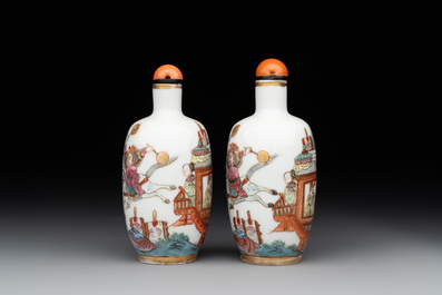 A pair of fine Chinese famille rose 'dragon boat' snuff bottles, 19th C.