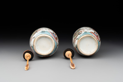 A pair of fine Chinese famille rose 'dragon boat' snuff bottles, 19th C.