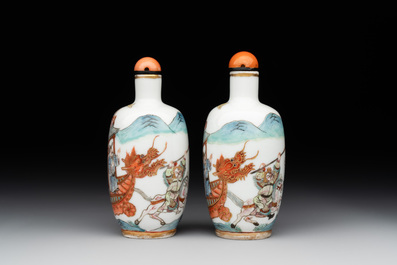 A pair of fine Chinese famille rose 'dragon boat' snuff bottles, 19th C.