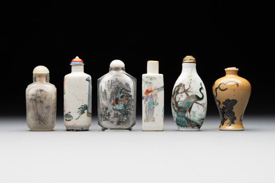 Six various Chinese porcelain and glass snuff bottles, 19th C.