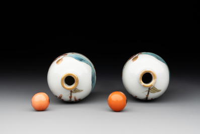 A pair of fine Chinese famille rose 'dragon boat' snuff bottles, 19th C.