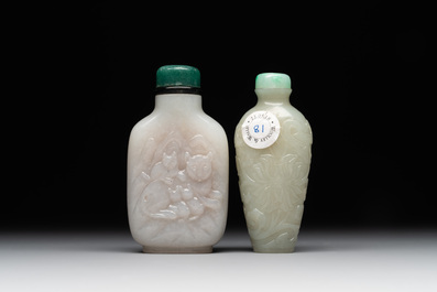 Two Chinese jade snuff bottles, 18/19th C.