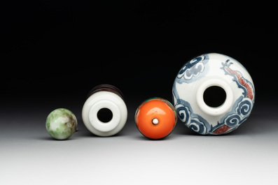 A Chinese blue, white and copper-red snuff bottle with the zodiac and a copper-red 'dragon' snuff bottle, 18/19th C.