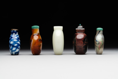 Five Chinese glass snuff bottles, 19/20th C.