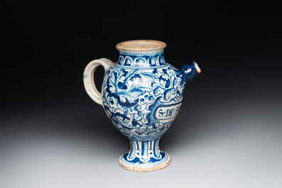 A blue and white Antwerp maiolica 'a foglie' wet drug jar, 2nd half 16th C.