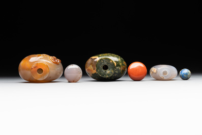 Six Chinese hardstone and agate snuff bottles, 19/20th C.