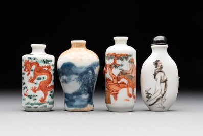 Nine various Chinese porcelain snuff bottles, Yongzheng and Tongzhi mark, 19/20th C.