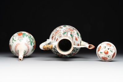 A Chinese wucai covered ewer and a rosewater sprinkler for the Islamic market, Kangxi