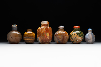 Six Chinese hardstone and agate snuff bottles, 19/20th C.
