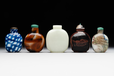 Five Chinese glass snuff bottles, 19/20th C.