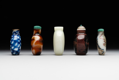 Five Chinese glass snuff bottles, 19/20th C.
