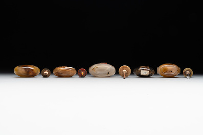 Five fine Chinese agate snuff bottles, Qing