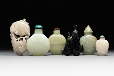 Six various Chinese hardstone and jade snuff bottles, 19/20th C.