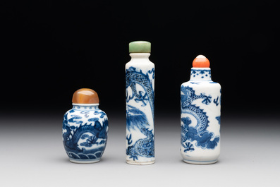 Three Chinese blue and white 'dragon' snuff bottles, 19th C.