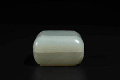 A square Chinese jade box and cover, 18/19th C.