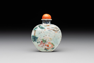 A Chinese famille rose 'Sanxing' snuff bottle, Qianlong mark and of the period