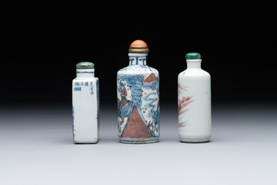 Seven various Chinese porcelain snuff bottles, Yongzheng and Qianlong mark, 19/20th C.