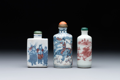 Seven various Chinese porcelain snuff bottles, Yongzheng and Qianlong mark, 19/20th C.