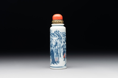 A fine and large Chinese blue, white and copper-red 'Shen Zhou Lei 神州擂' snuff bottle, 19th C.