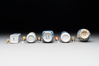 Five Chinese blue, white, copper-red and ge-type snuff bottles, Xuande, Yongzheng and Wan Yu 玩玉 mark, 18/19th C.