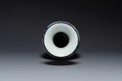 A Chinese famille verte vase with warriors on horseback, 19th C.