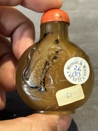Five fine Chinese agate snuff bottles, Qing