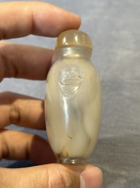 Five Chinese agate snuff bottles, 19/20th C.